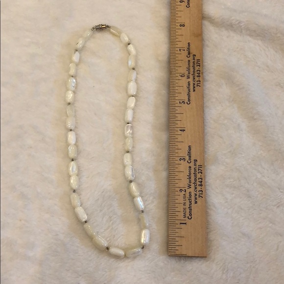 Pearlescent Bead Necklace - Picture 2 of 2